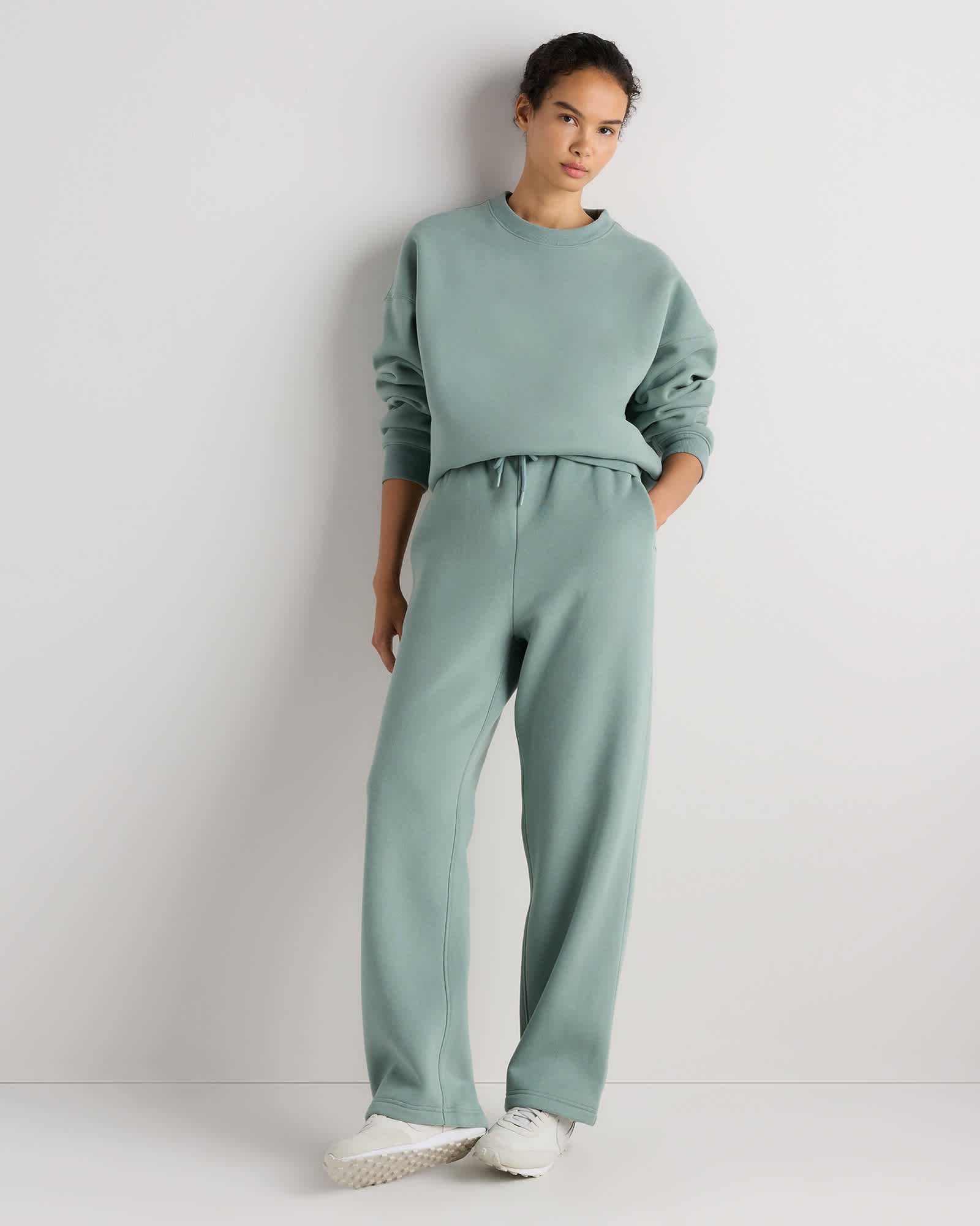Brushed Fleece Straight Leg Sweatpants — Gallery image Brushed Fleece Straight Leg Sweatpants