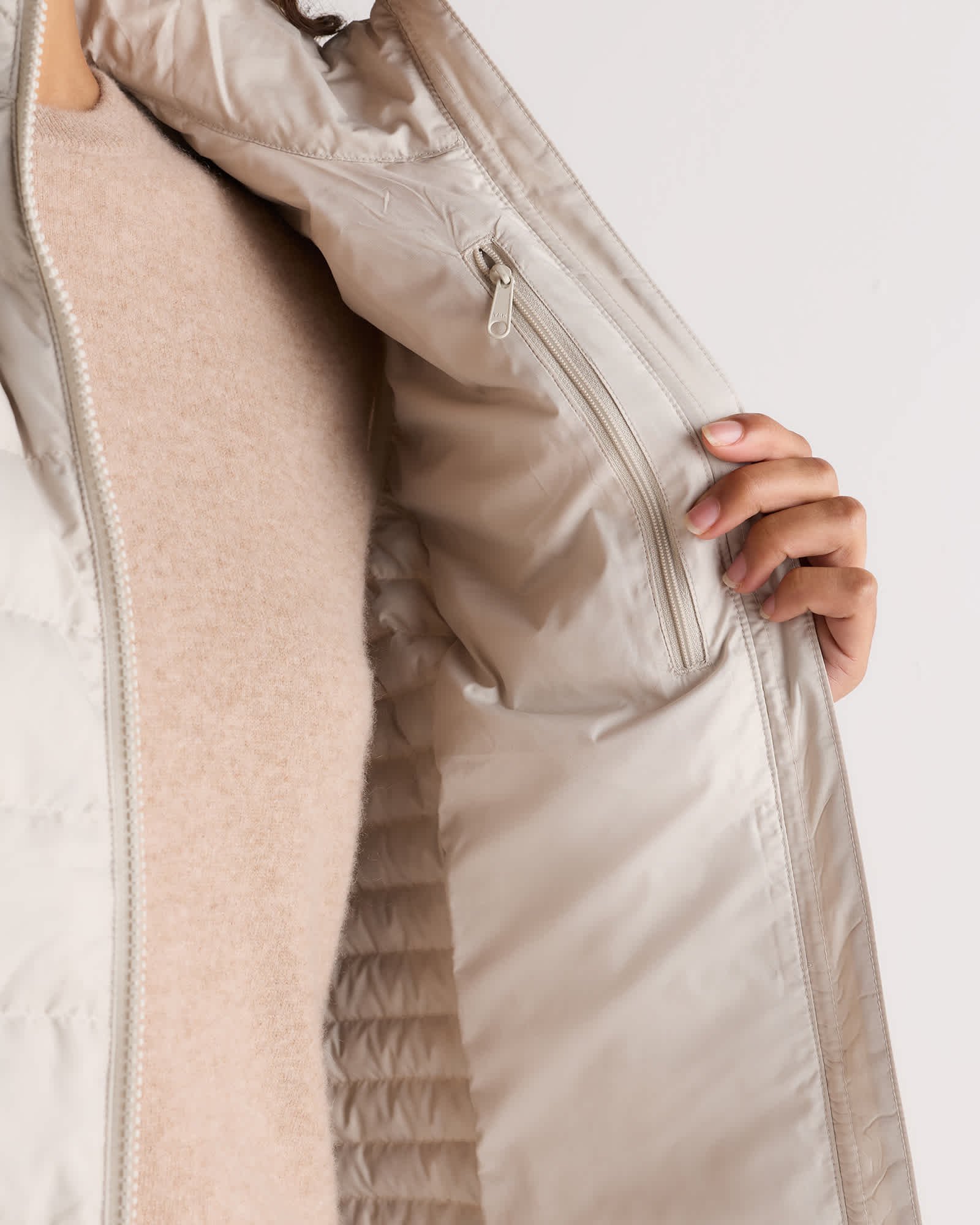Lightweight Down Packable Puffer Vest — Gallery image Lightweight Down Packable Puffer Vest