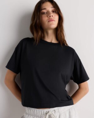 Lightweight Performance Boxy Cropped Tee