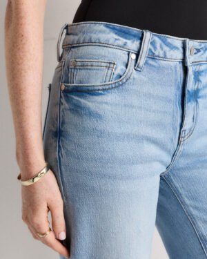 Mid-Rise Stretch Relaxed Straight Jeans