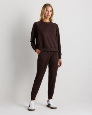 Performance Knit Pullover Crew