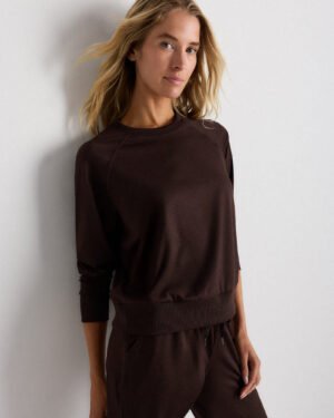 Performance Knit Pullover Crew